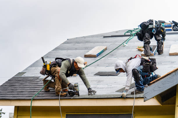 Professional Gutter Installation technician working in Watchung, NJ